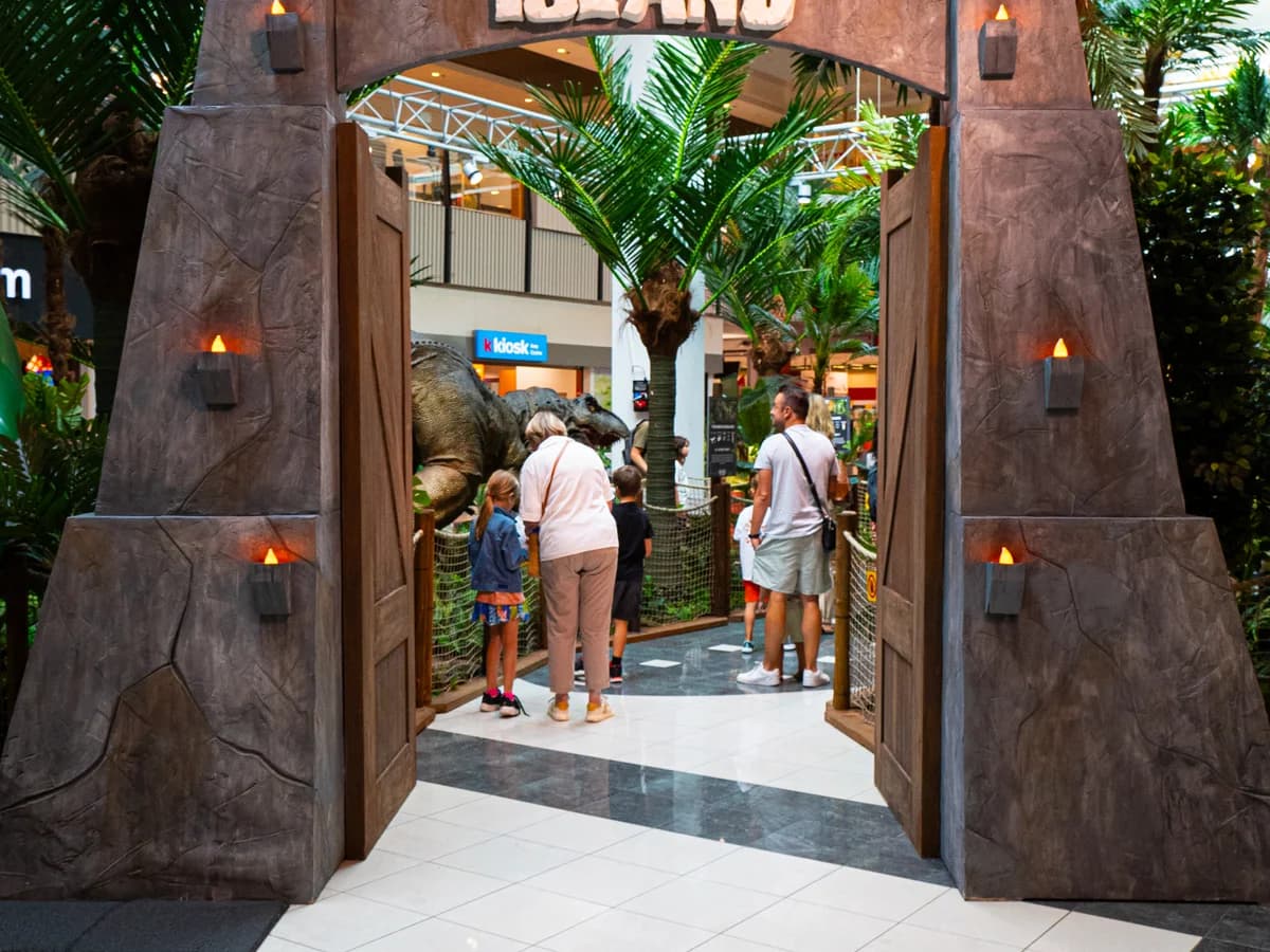 L’entrée de Jurassic Island au mall