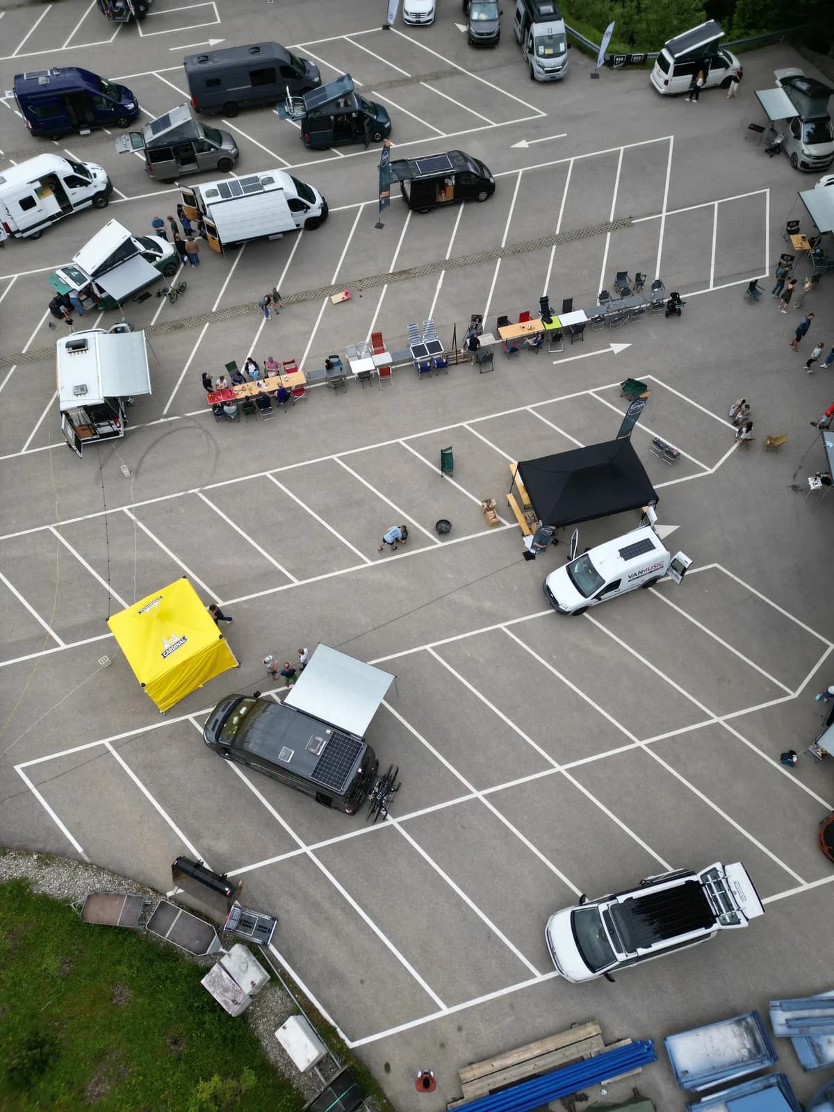 Le Vanlife Base Camp vu du ciel